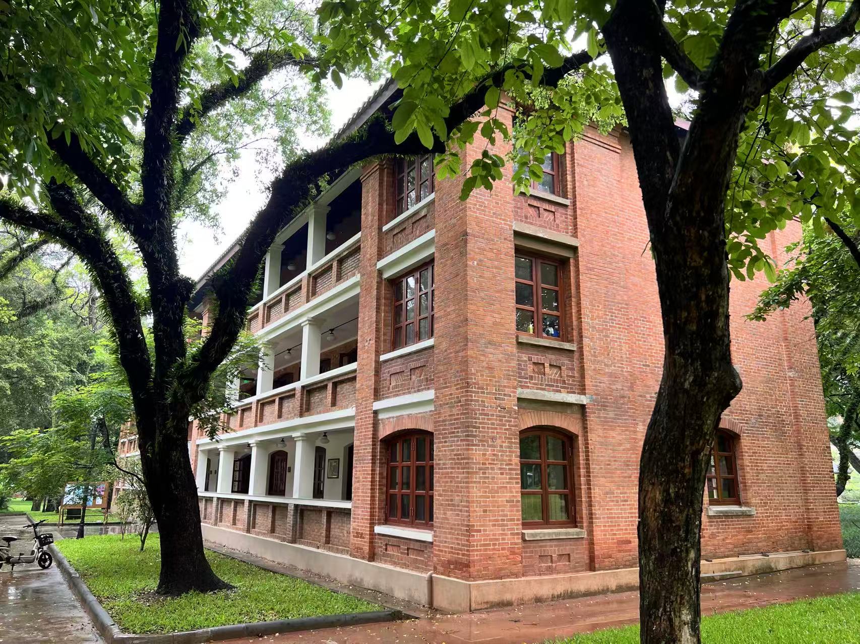 原嶺南大學康樂園（今中山大學南校區）址
